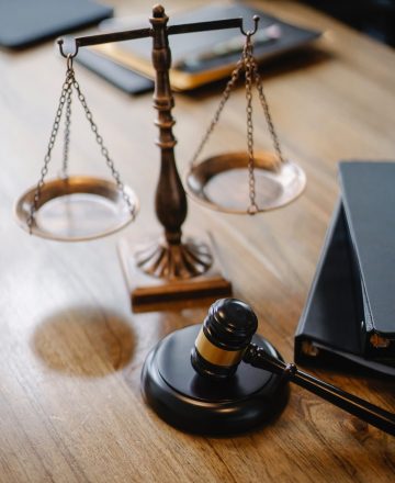 pexels-sora-shimazaki-5669619